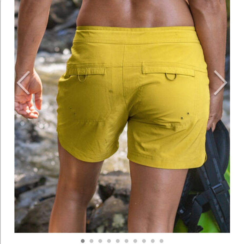 Title Nine shorts, navy, 2 front pockets & 2 back pockets, sz 8, 5” inseam, NWT